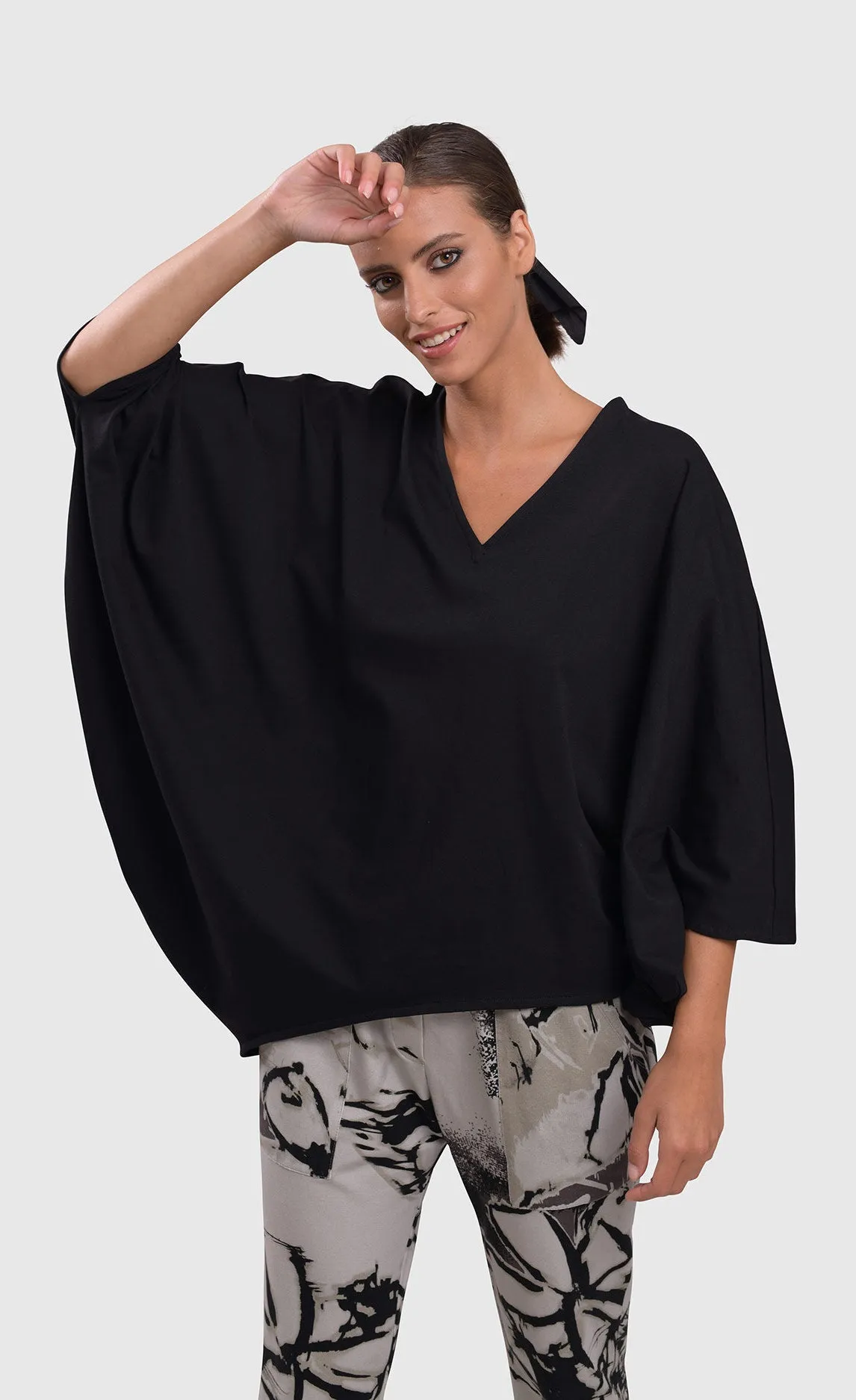 Alembika Urban V Neck Black Top
