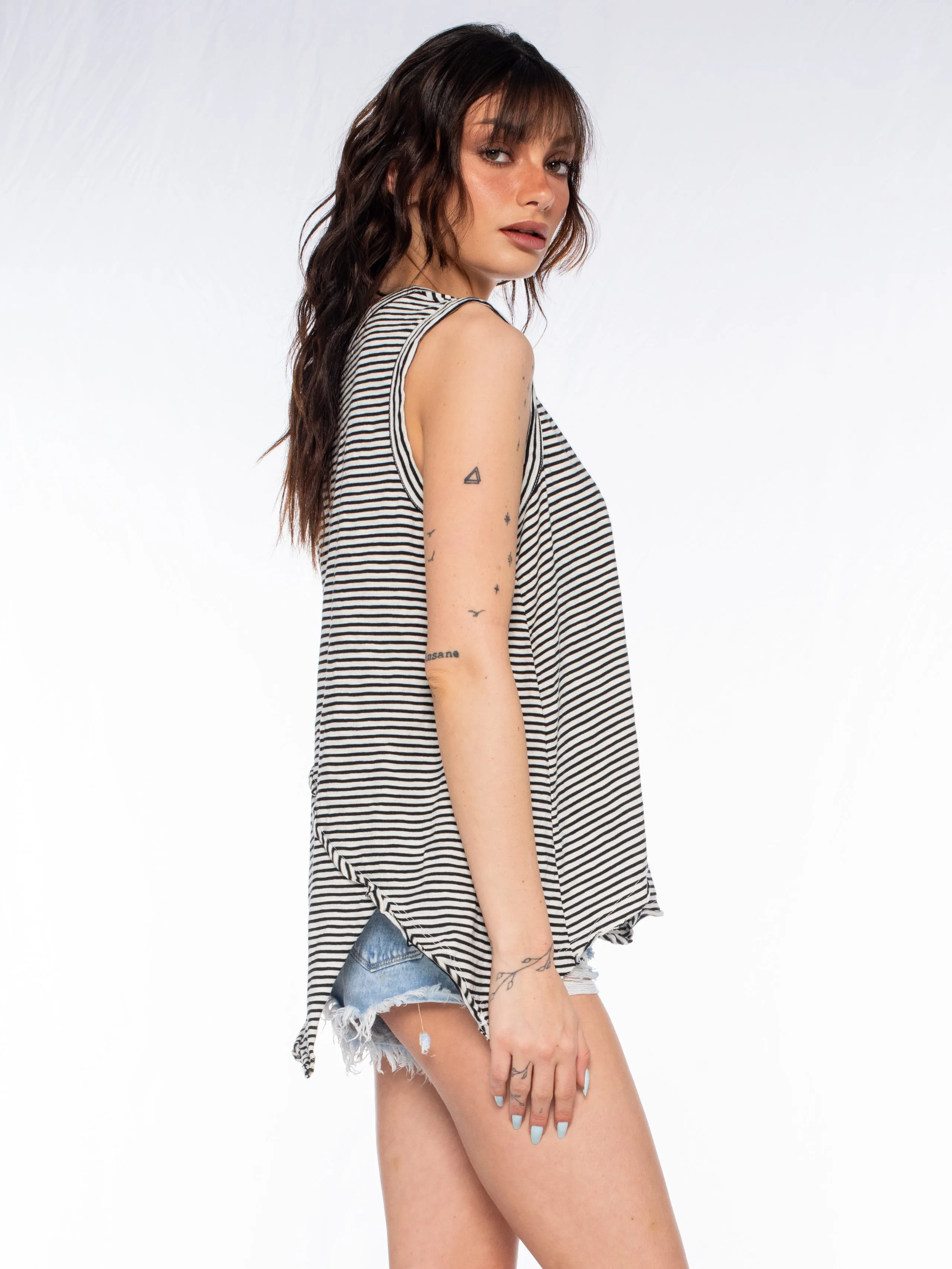 Crossover Hem Shell