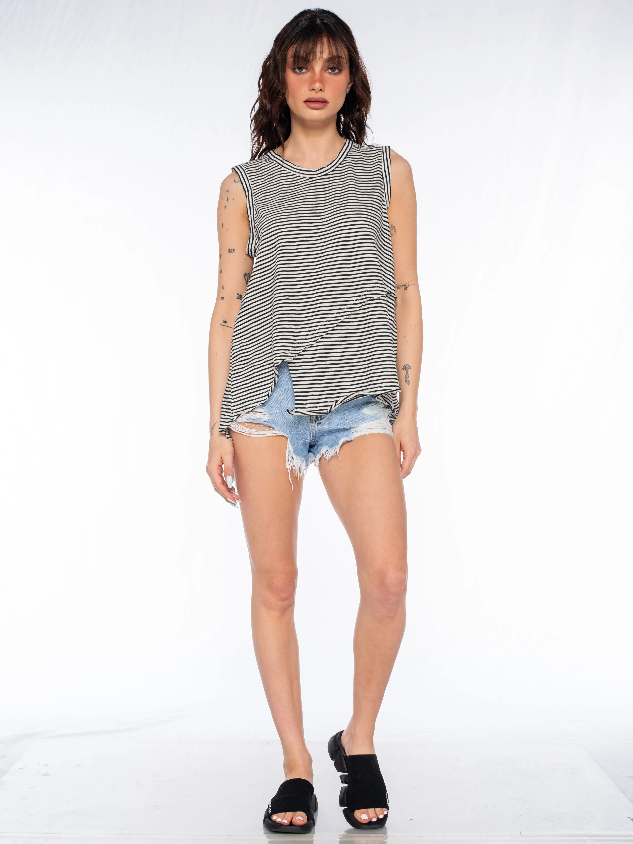Crossover Hem Shell