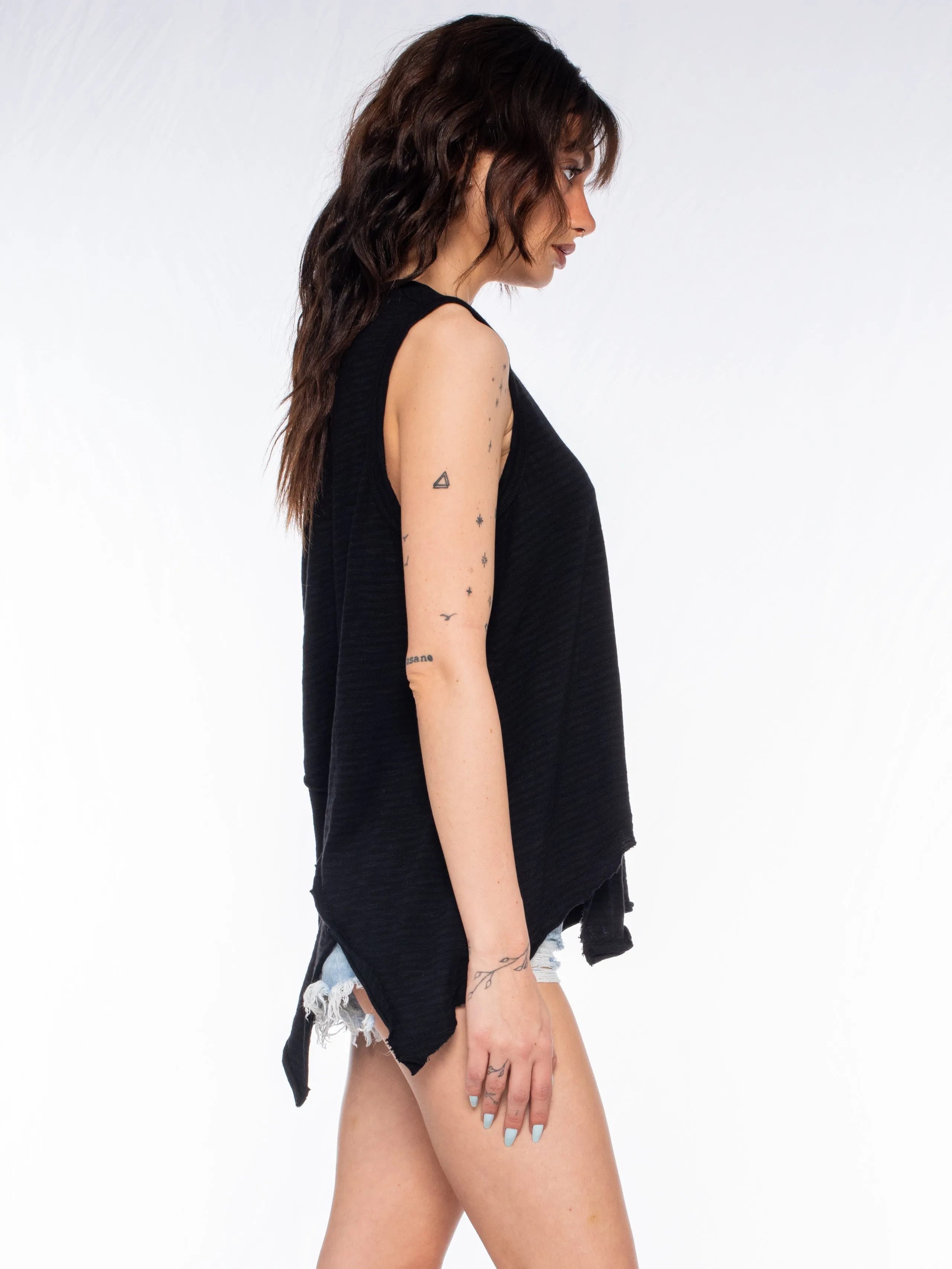 Crossover Hem Shell
