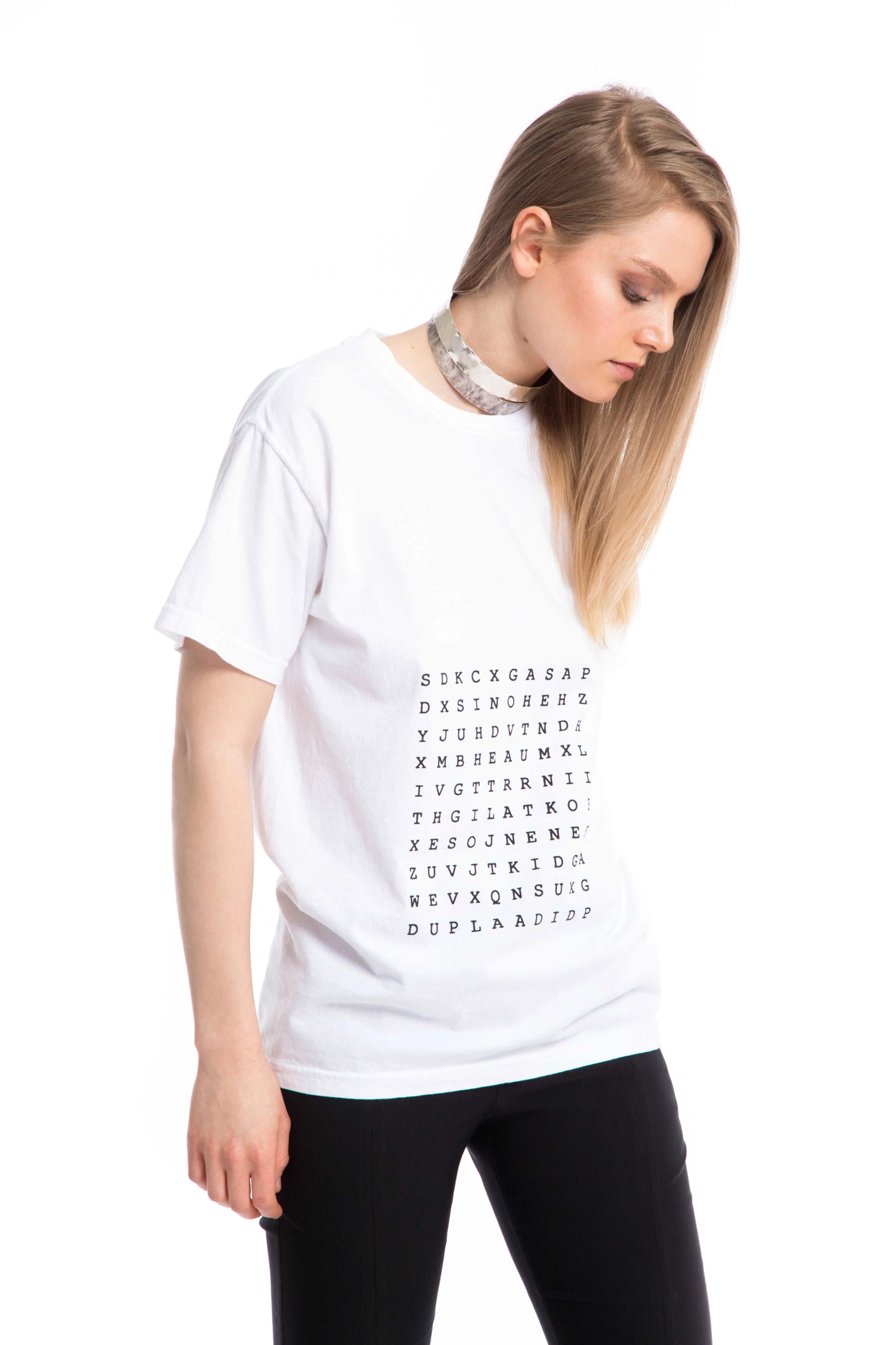 FIND ME White Graphic T-shirt