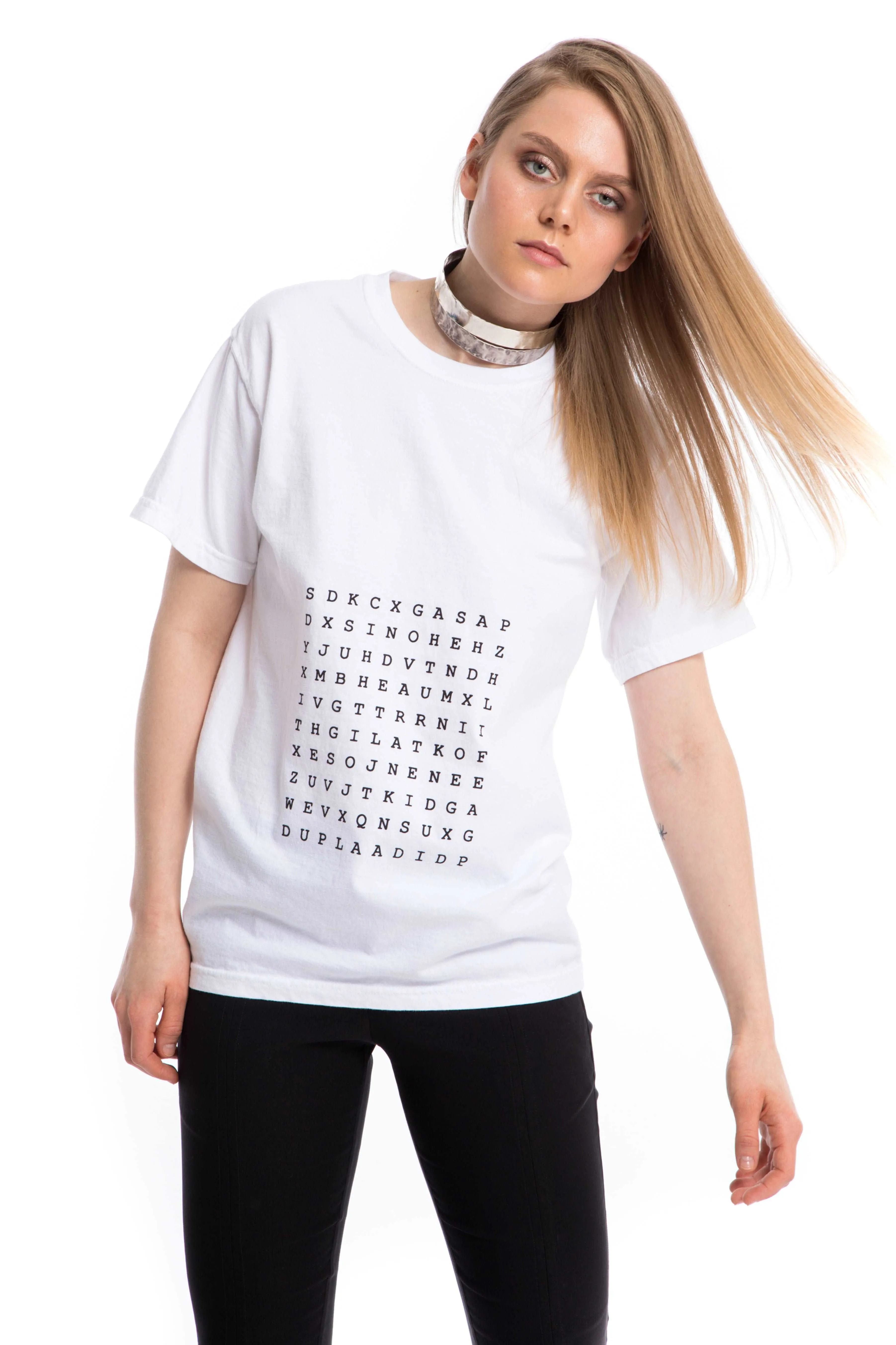 FIND ME White Graphic T-shirt