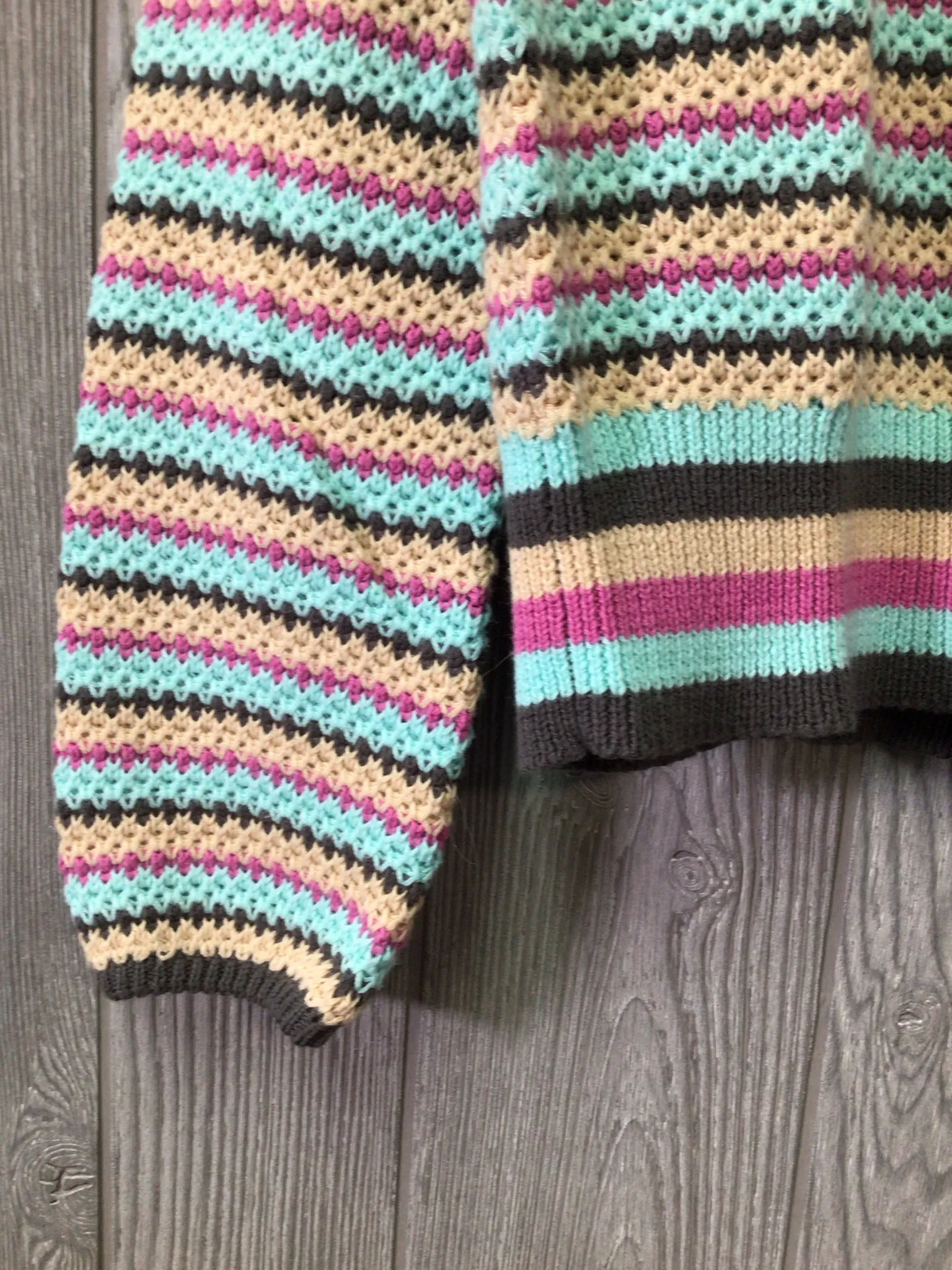 Lisa Todd  Sweater Size Small