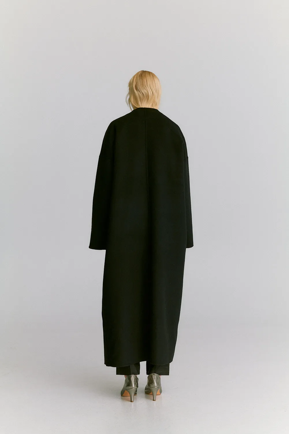 MOYO COAT — BLACK