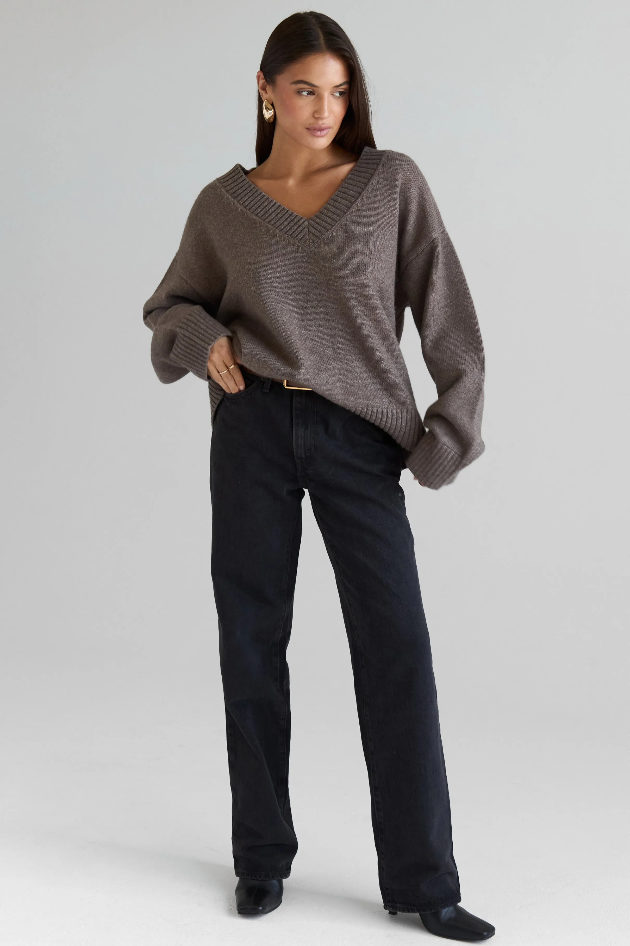 Oversized V-Neck Sweater Walnut