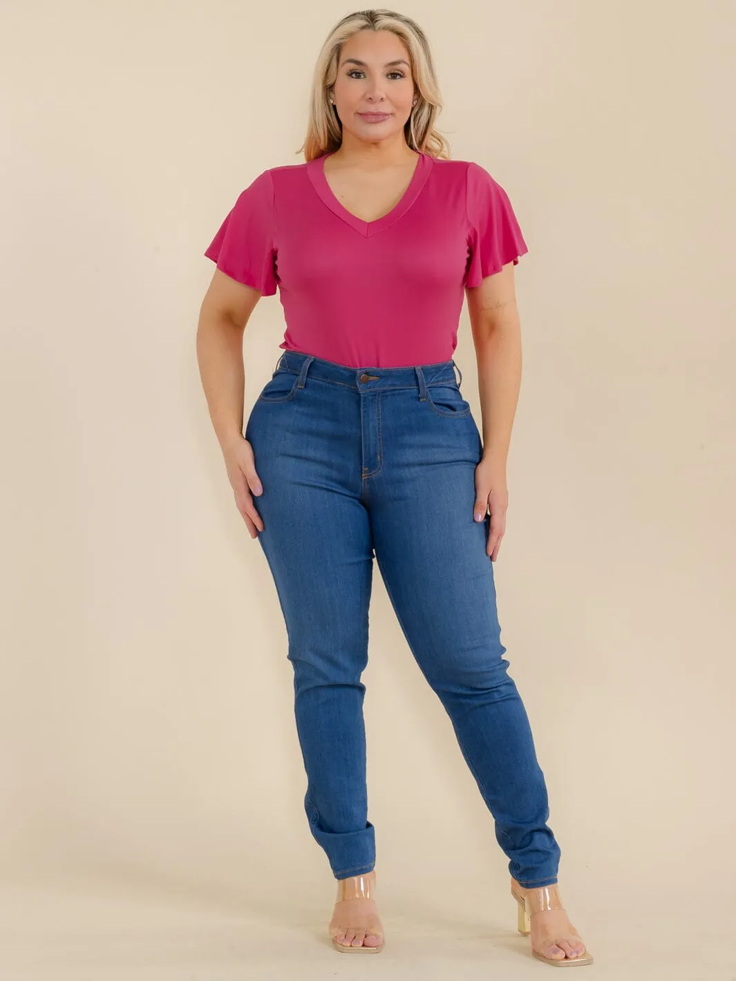 PLUS SIZE SHORT SLEEVE V-NECK SOLID BODYSUIT