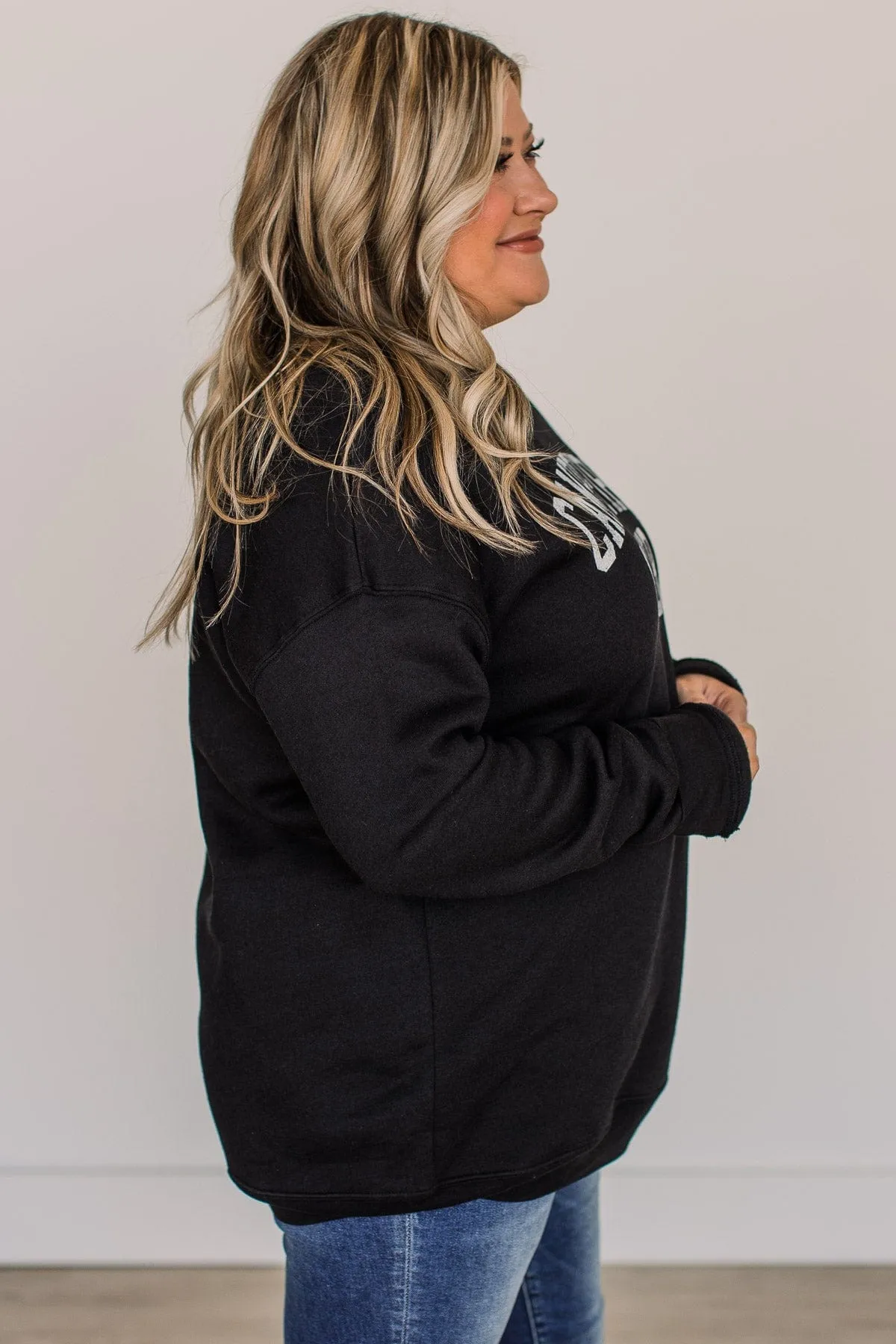 "Campfire Club" Graphic Crew Neck Pullover- Black