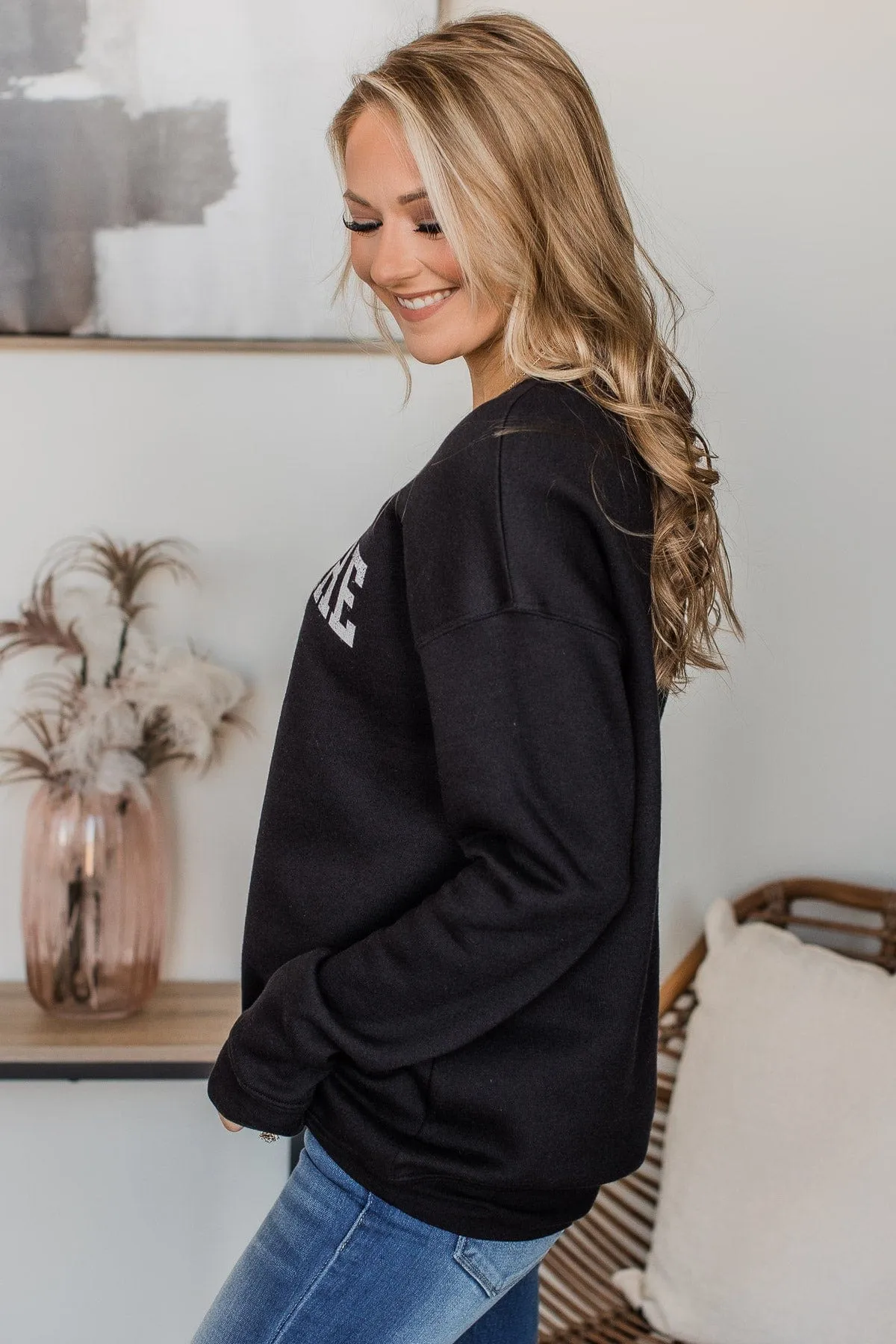 "Campfire Club" Graphic Crew Neck Pullover- Black