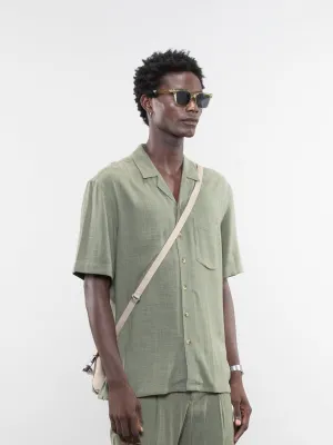 Short-sleeve linen shirt