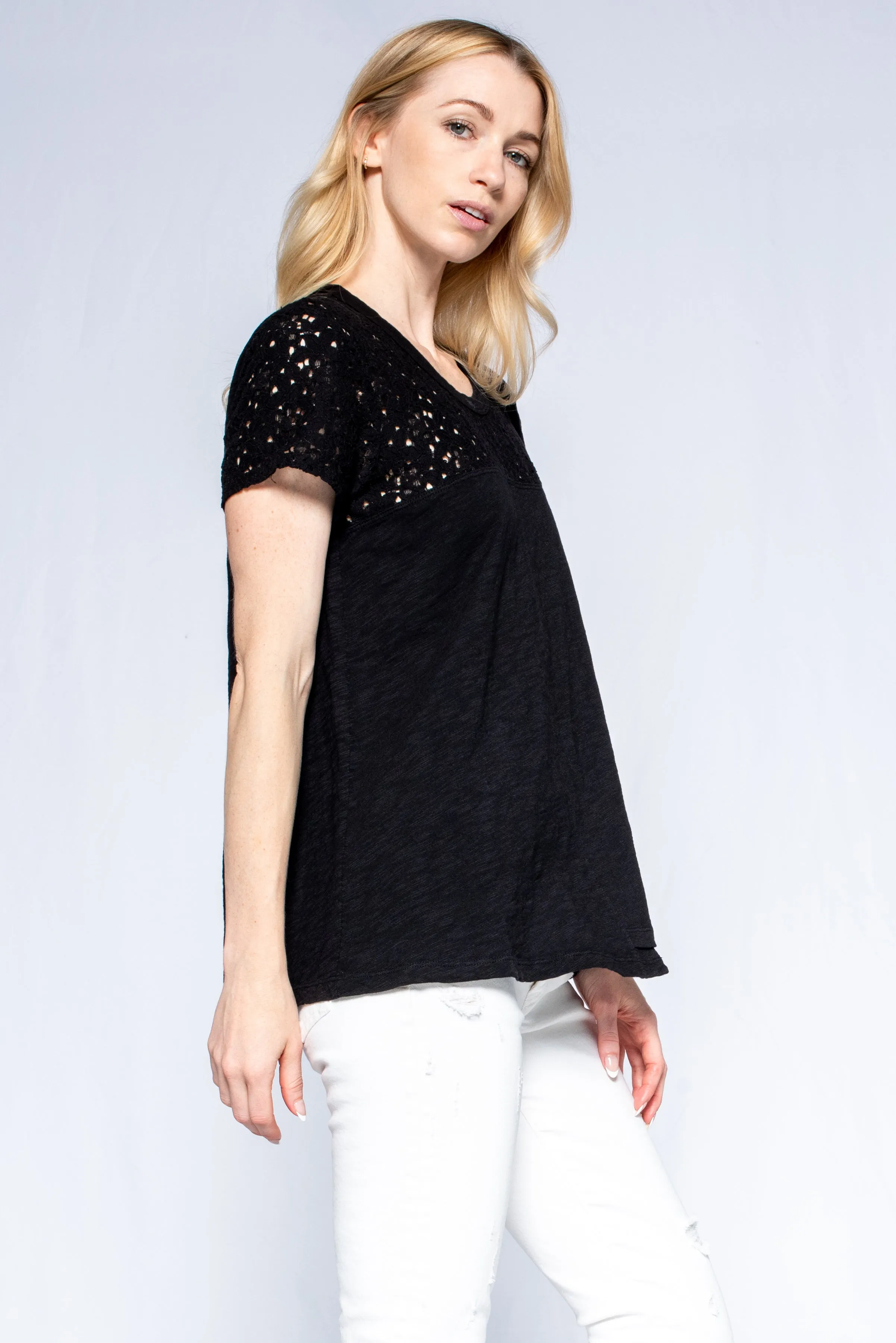 Shrunken Crew Lace Yoke Short Sleeve Shifted Center Front
