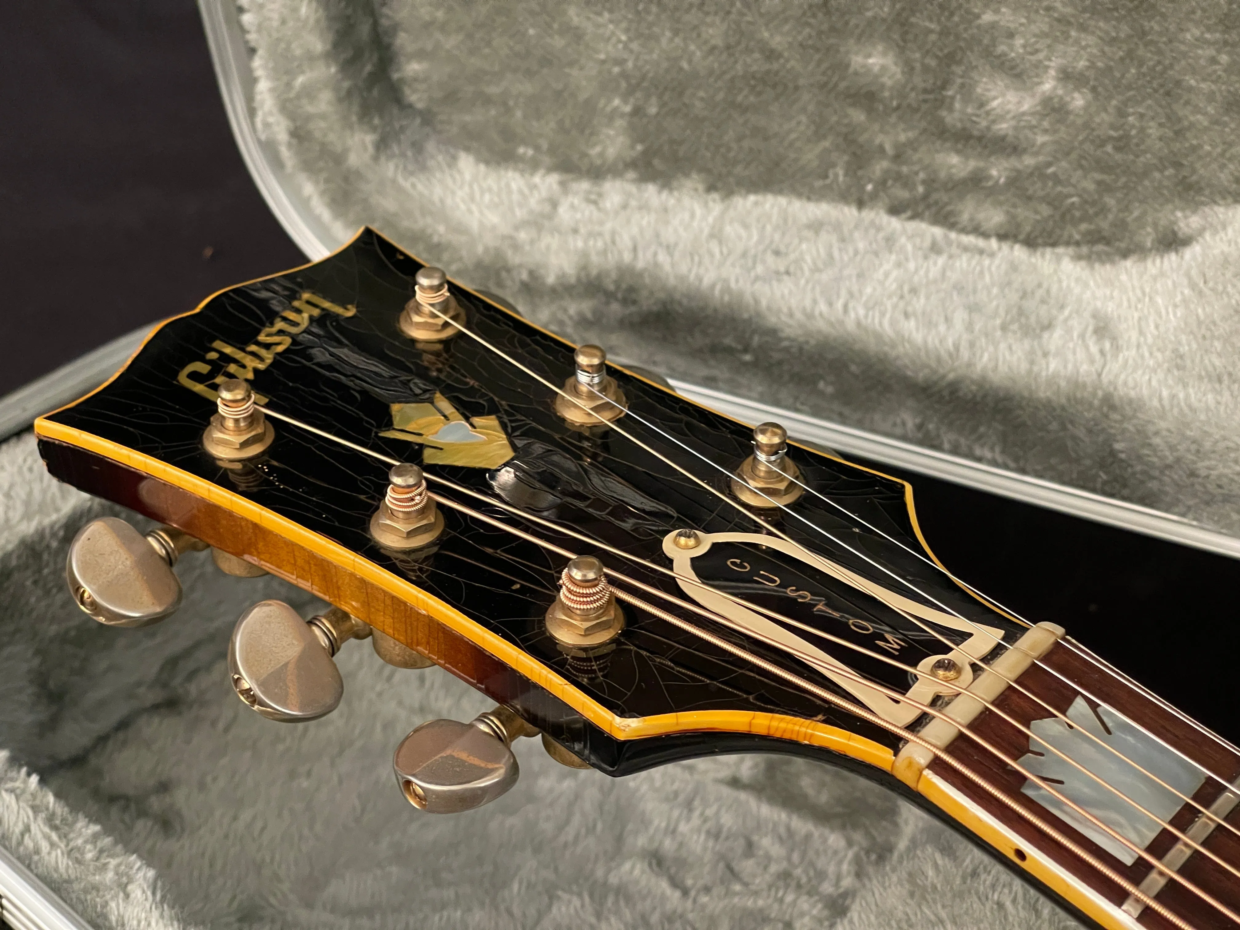 SOLD - Gibson J-200 1968 Player's Guitar