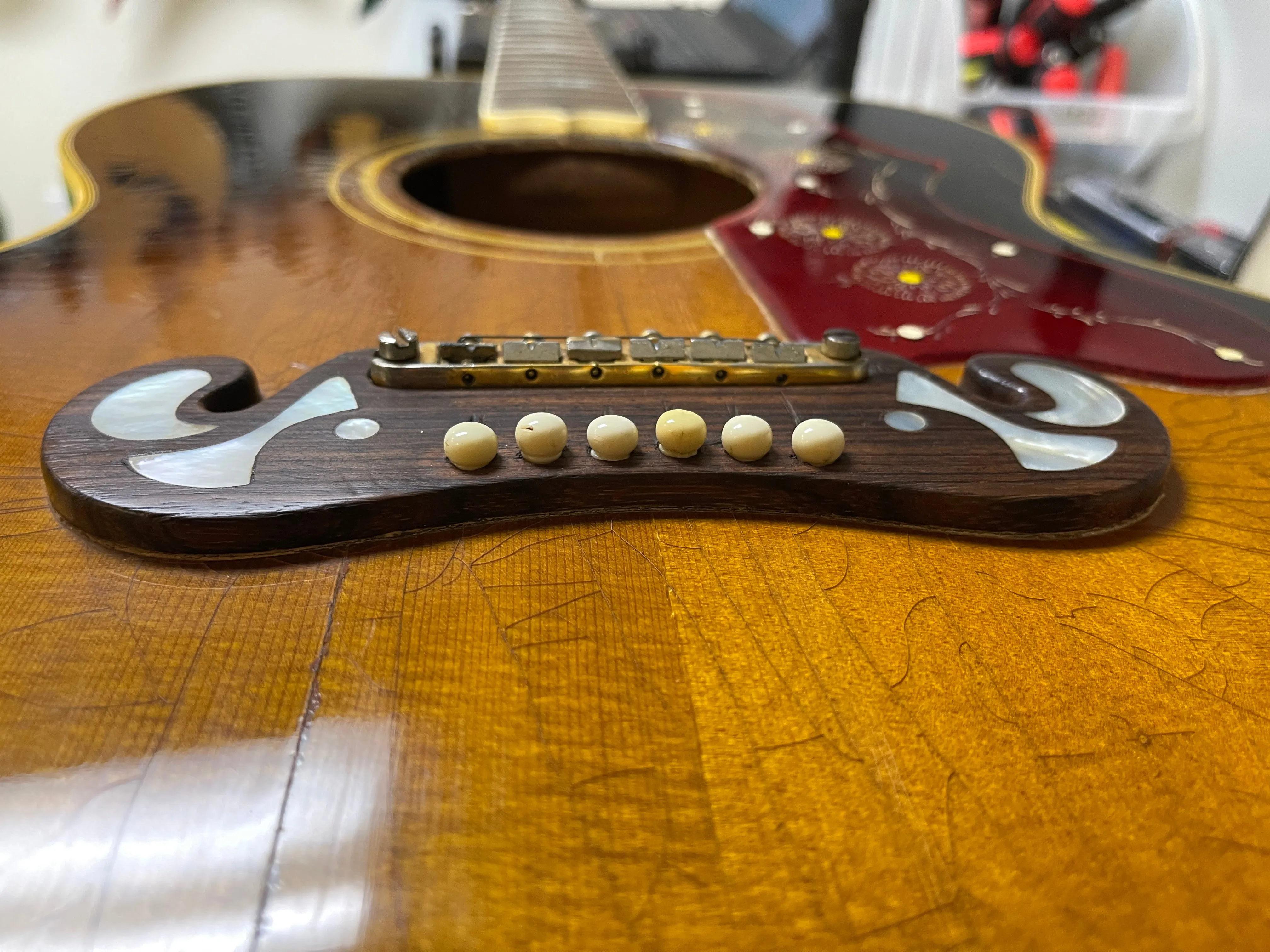 SOLD - Gibson J-200 1968 Player's Guitar
