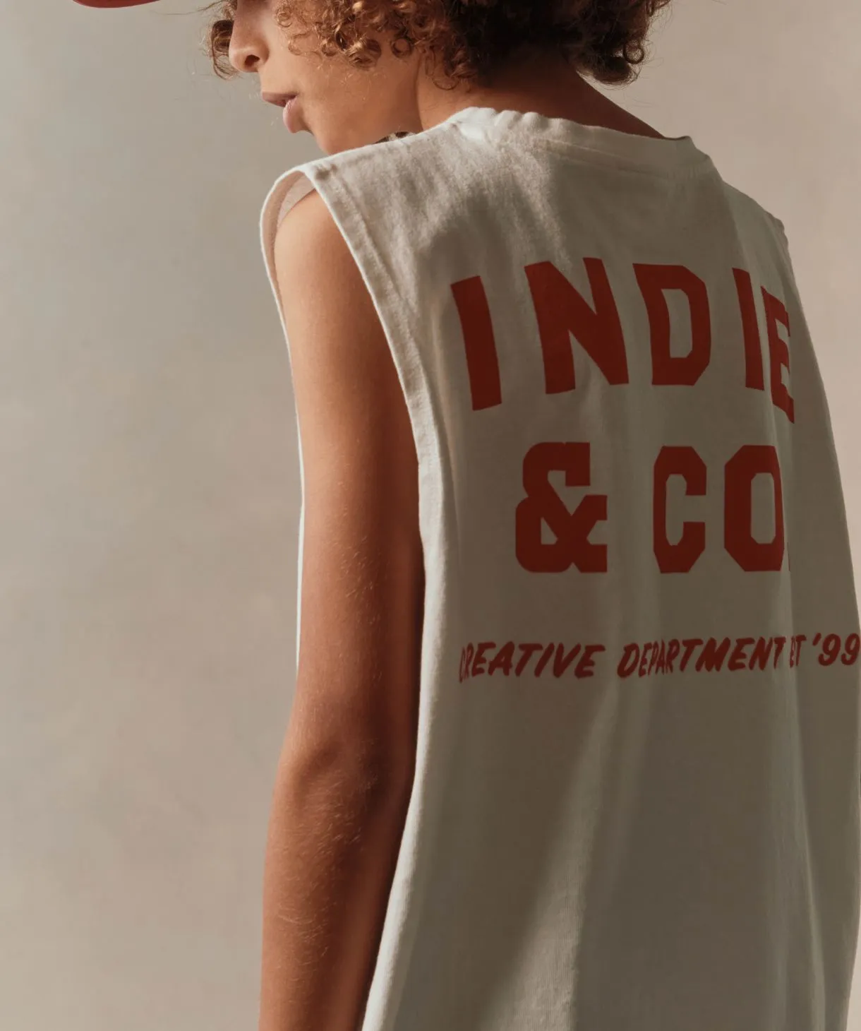 The Camino Muscle Tee - White Red